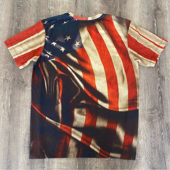 Smith & Graham Badass Bikini Tattooed Girl with American Flag Luxury Tee - Picture 10 of 13